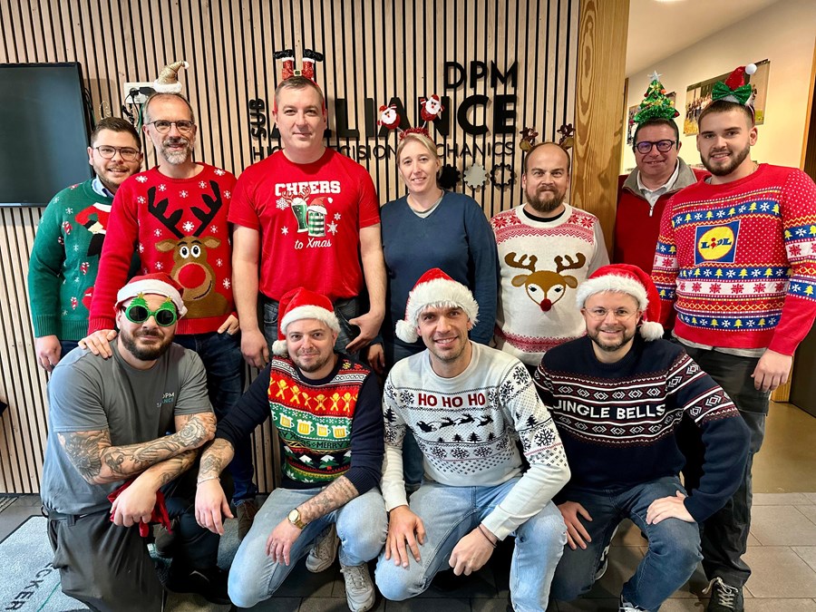 DPM 1 concours pull noel